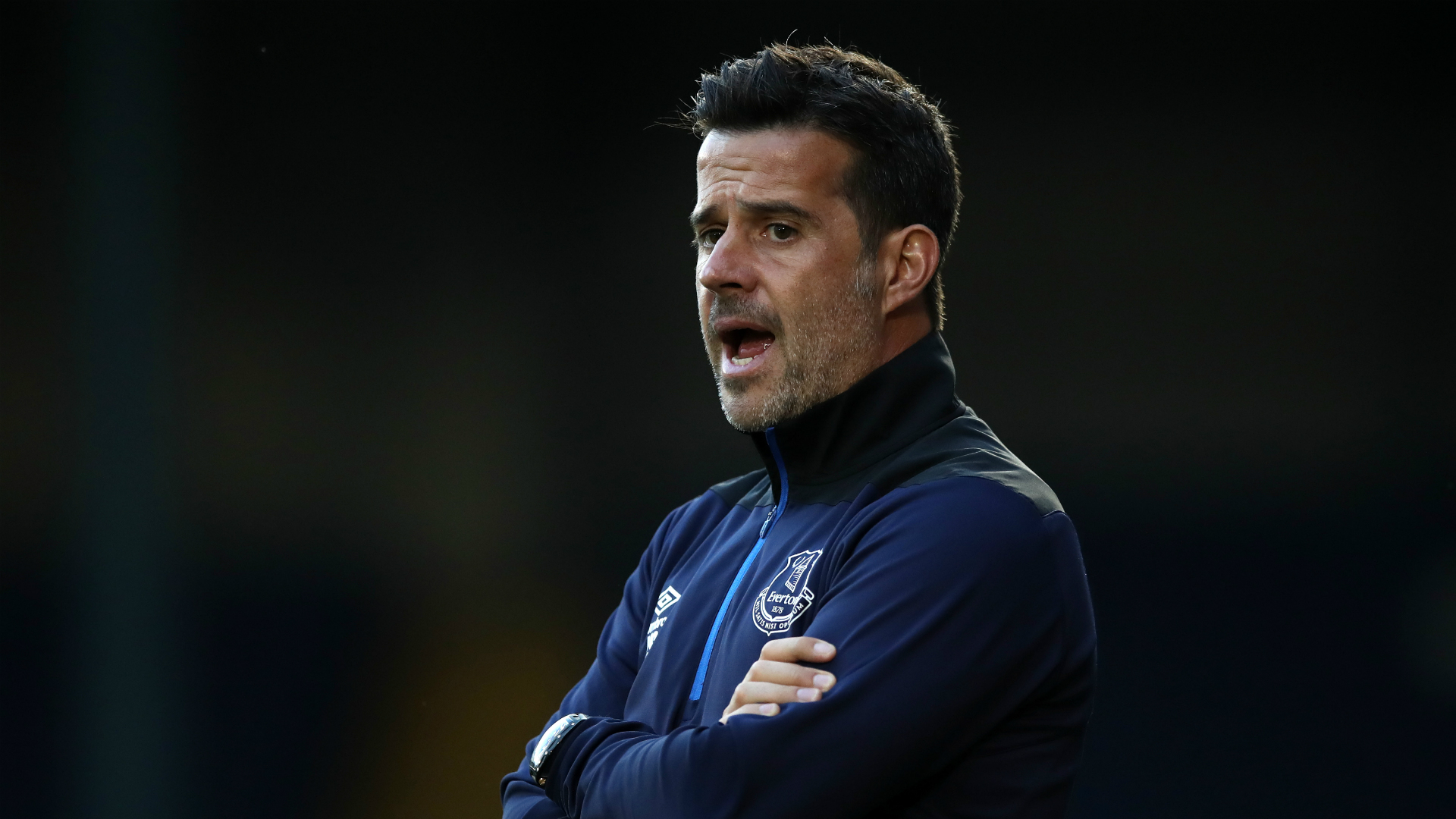 他的期望仍 他的期望仍